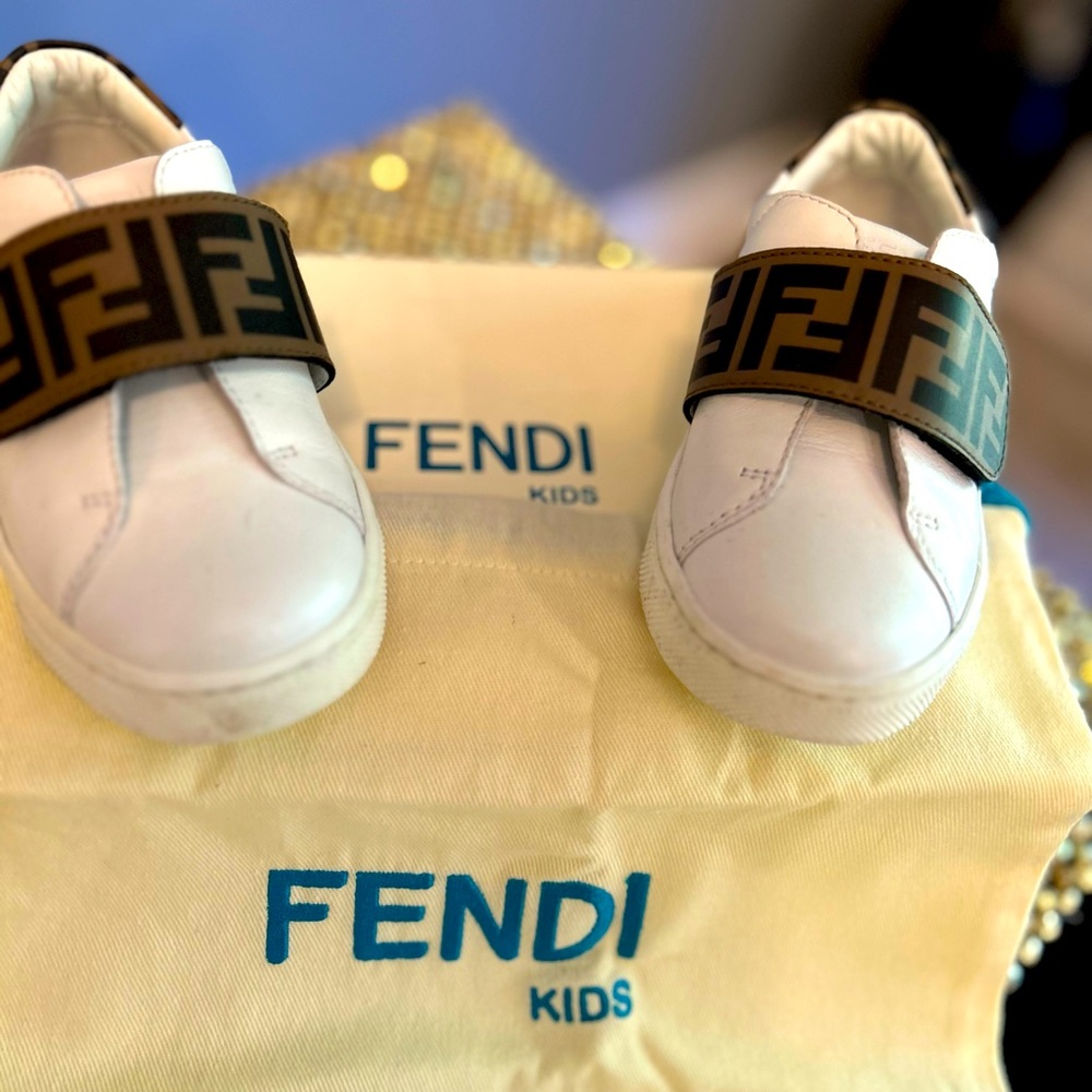 FENDI toddler logo sneakers